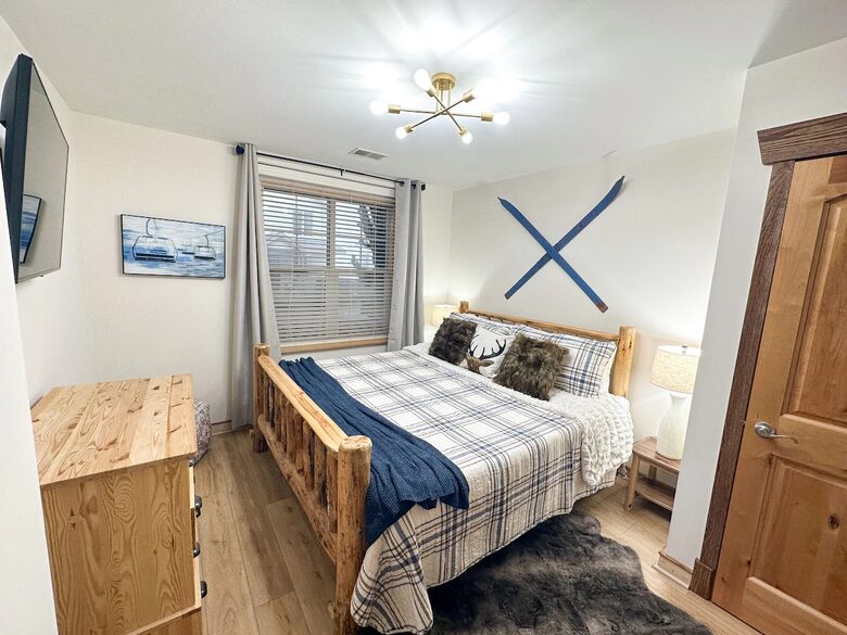 Ski-in, Ski-out Fun-Filled Getaway - Snowshoe, West Virginia