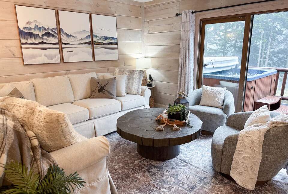 Ski-in, Ski-out Snowshoe Retreat - Snowshoe, West Virginia