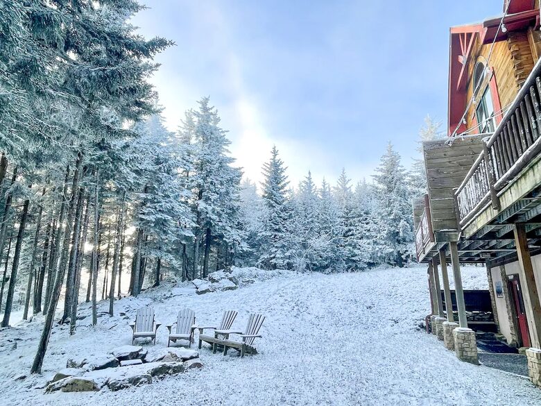 Ski-in, Ski-out Snowshoe Retreat - Snowshoe, West Virginia