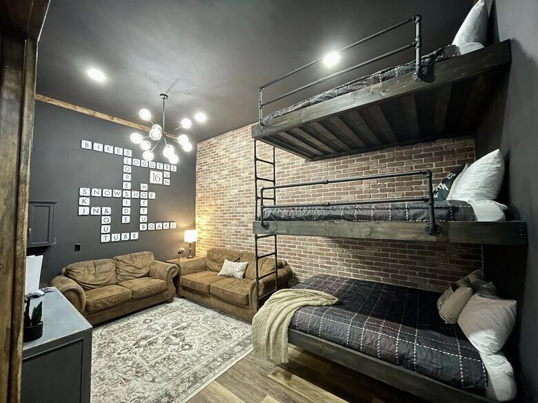 Upscale Ski-in, Ski-out Lodge - Snowshoe, West Virginia
