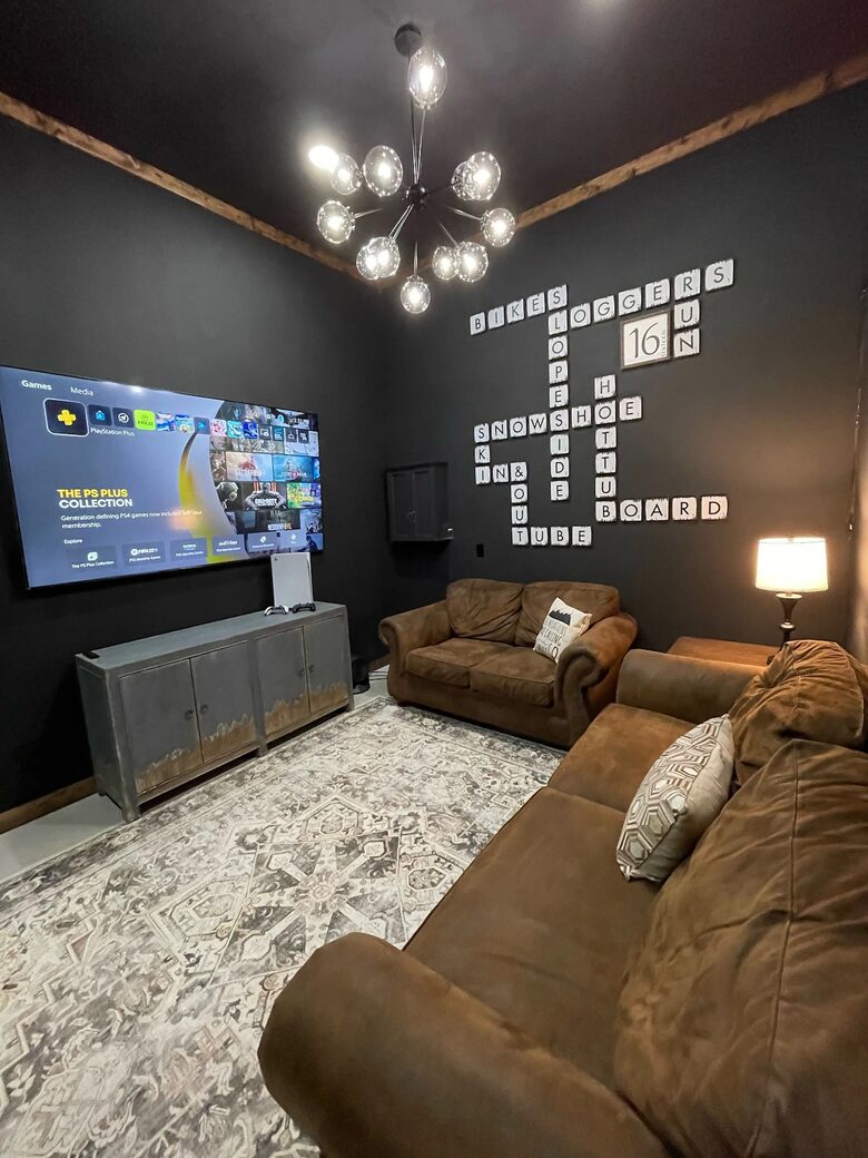 Upscale Ski-in, Ski-out Lodge - Snowshoe, West Virginia