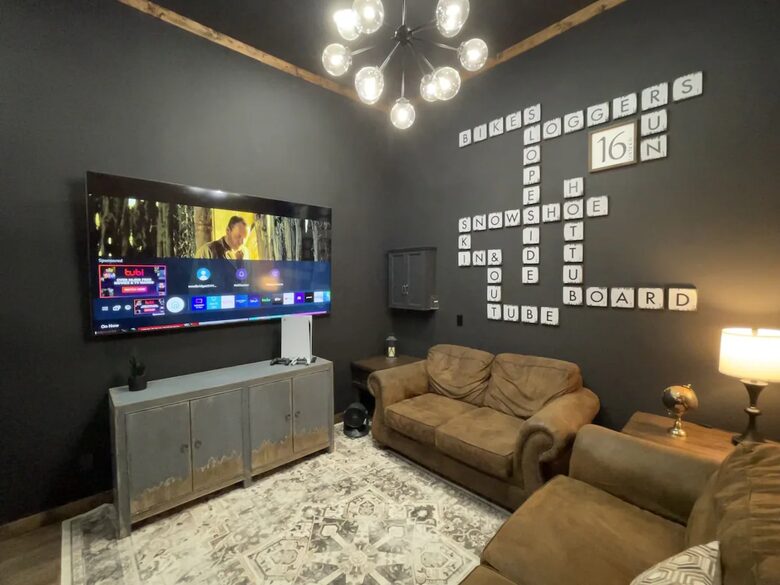 Upscale Ski-in, Ski-out Lodge - Snowshoe, West Virginia