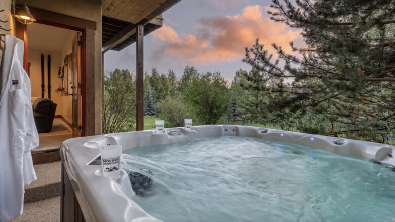 Snowflake Chalet - Moving Mountains - Steamboat Springs, Colorado