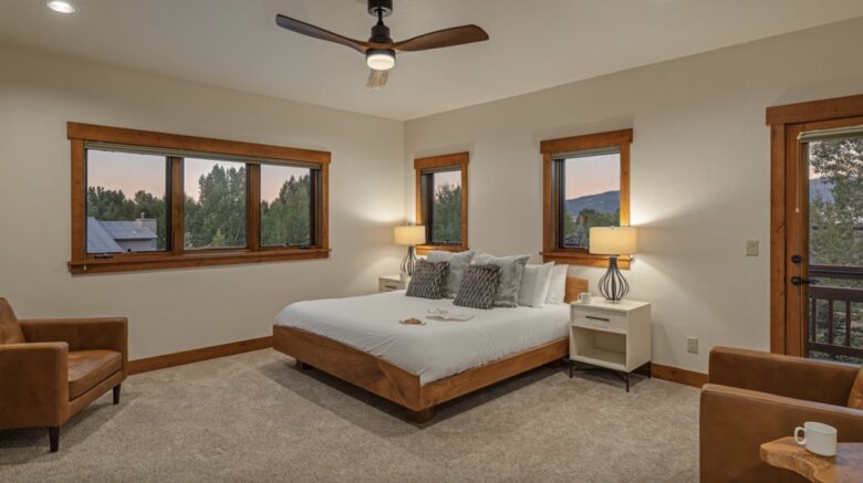 Snowflake Chalet - Moving Mountains - Steamboat Springs, Colorado