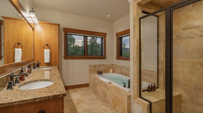 Snowflake Chalet - Moving Mountains - Steamboat Springs, Colorado