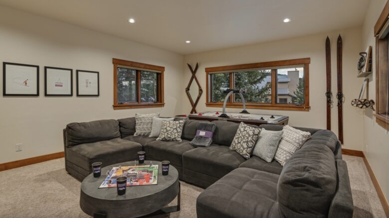 Snowflake Chalet - Moving Mountains - Steamboat Springs, Colorado