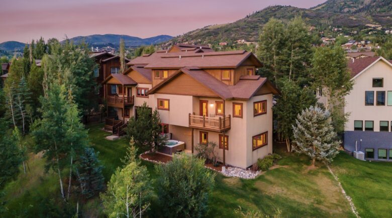 Snowflake Chalet - Moving Mountains - Steamboat Springs, Colorado