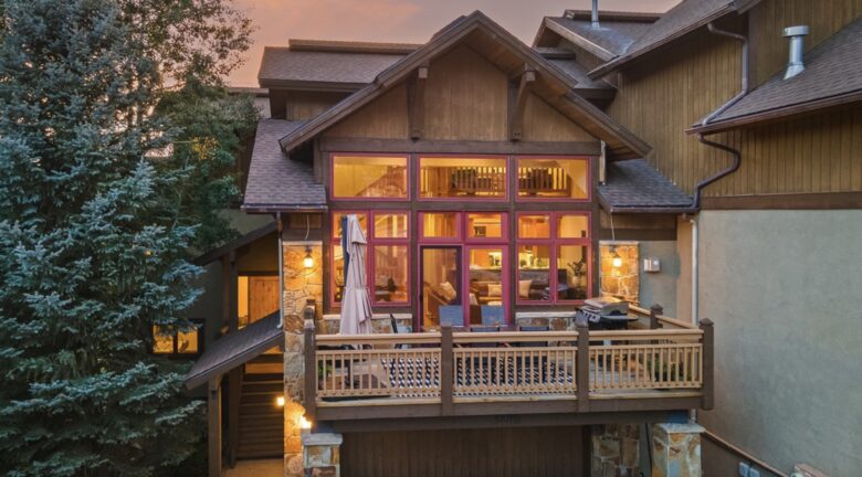 Snowflake Chalet - Moving Mountains - Steamboat Springs, Colorado