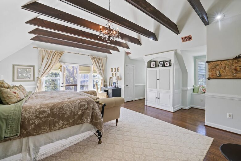 Classic Estate | 20 minutes from DC - McLean, Virginia