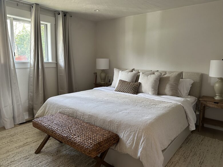 Charming Home Polk County - Dallas, Oregon