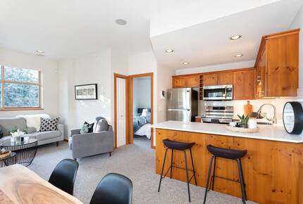 Whistler Village Getaway - Whistler, Canada