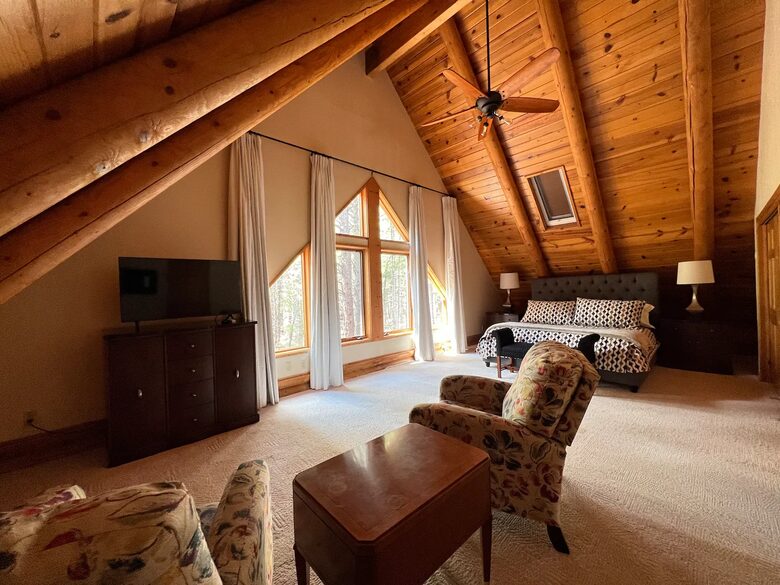 Flagstaff Log Cabin - Ski Retreat and Summer Heaven - Flagstaff, Arizona