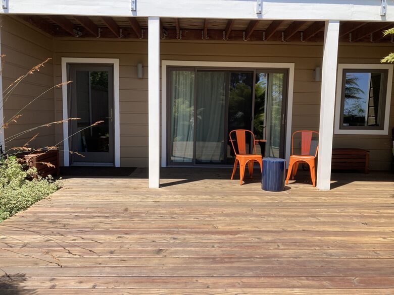 downstairs outdoor area (outside primary bedroom)