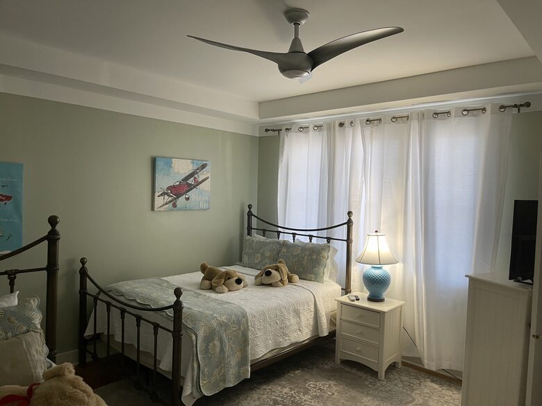 3rd (Kids) Bedroom has a queen, a twin, plus a separate twin mattress
