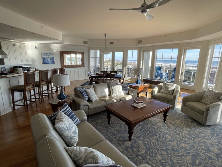 Breathtaking's large great room