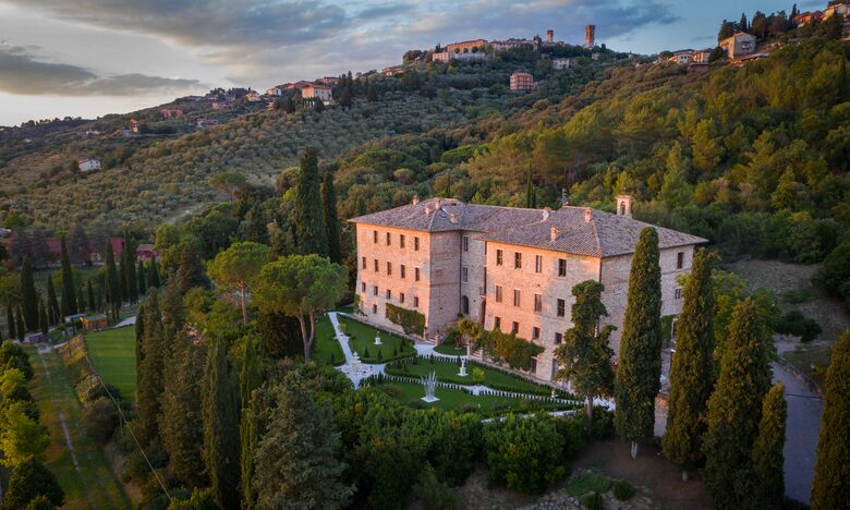 Palazzo Grande (R) - Corciano (Umbria), Italy
