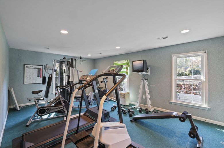 Classic Estate | 20 minutes from DC - McLean, Virginia