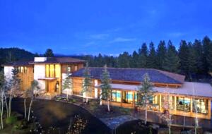 Mammoth Mountain Ski, Hike, and Golf Getaway - Mammoth Lakes, California