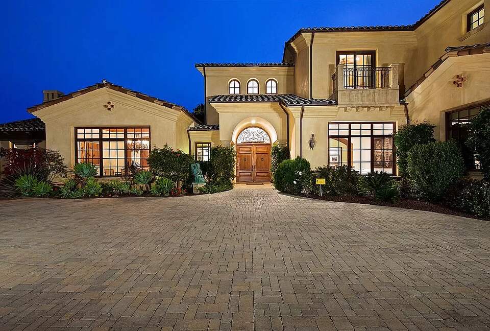 Refined Rancho Santa Fe Relaxation | Close to San Diego - San Diego, California
