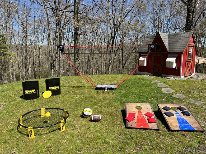 Pocono Mountains 4 Acre Oasis - Heated Pool, Hot Tub, Gameroom - Barrett Township, Pennsylvania