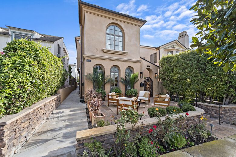 Luxurious Corona Del Mar Vacation Home - Newport Beach, California