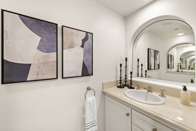 Luxurious Corona Del Mar Vacation Home - Newport Beach, California