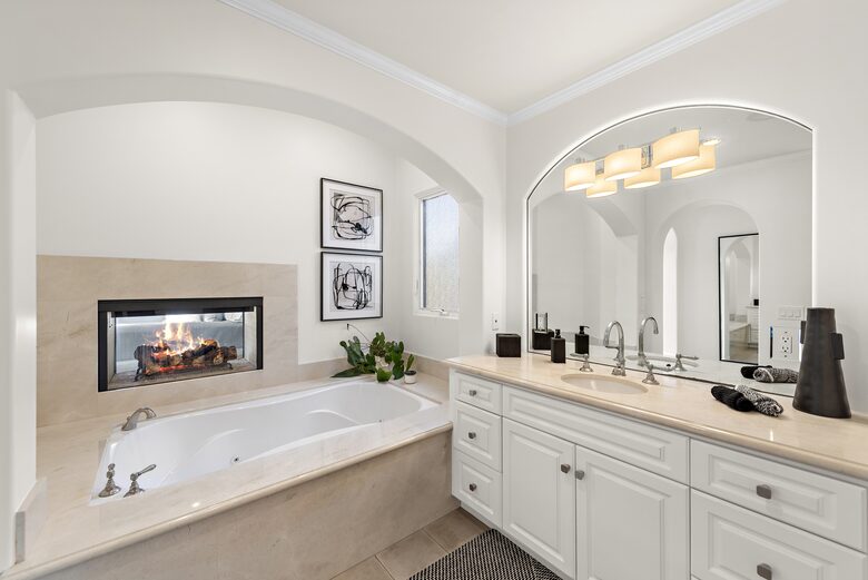 Luxurious Corona Del Mar Vacation Home - Newport Beach, California