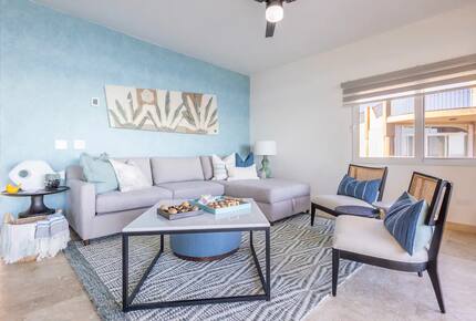 Las Olas Surfing - San Jose del Cabo, Mexico