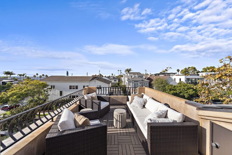 Luxurious Corona Del Mar Vacation Home - Newport Beach, California