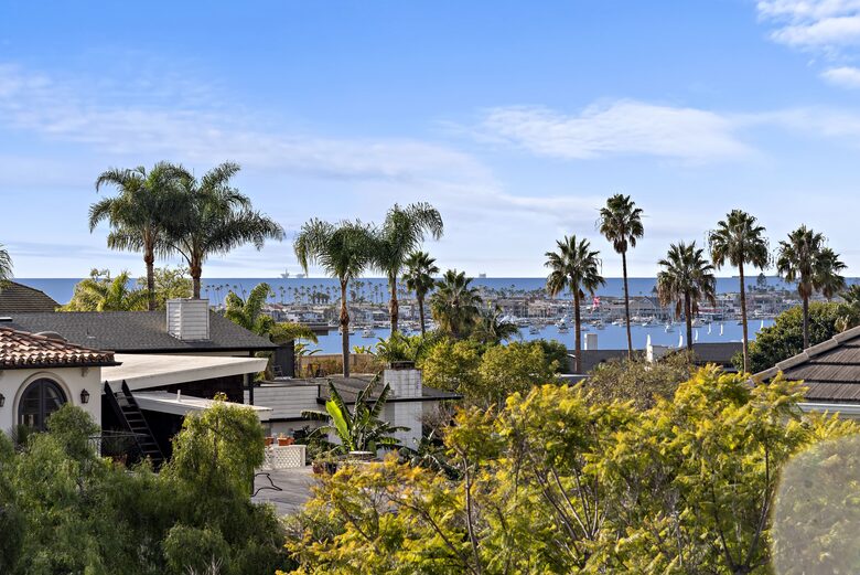 Luxurious Corona Del Mar Vacation Home - Newport Beach, California