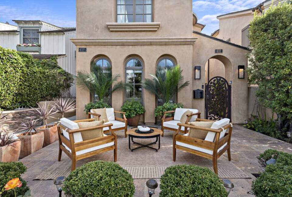 Luxurious Corona Del Mar Vacation Home - Newport Beach, California