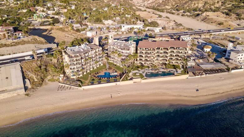 Las Olas Surfing - San Jose del Cabo, Mexico