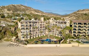 Las Olas Surfing - San Jose del Cabo, Mexico