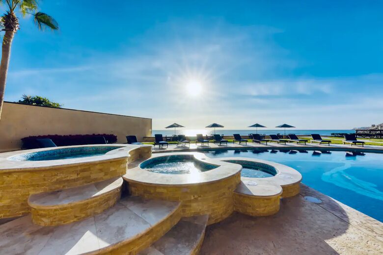 Las Olas Surfing - San Jose del Cabo, Mexico