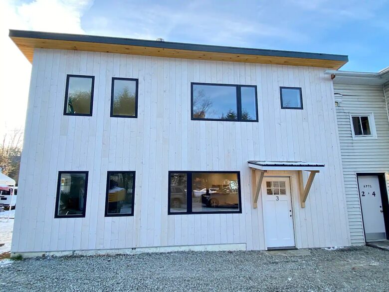 New modern Stowe Village Getaway - Stowe, Vermont
