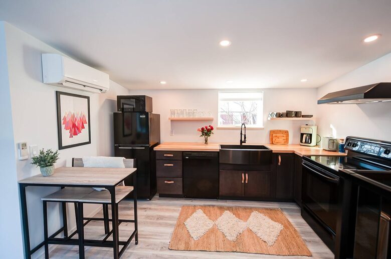 New modern Stowe Village Villa - Stowe, Vermont