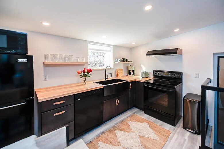 New modern Stowe Village Villa - Stowe, Vermont