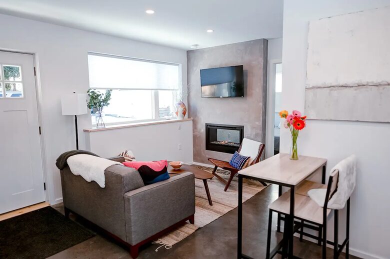 New modern Stowe Village Getaway - Stowe, Vermont
