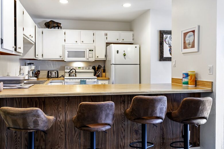 The LOTO Lodge @ BC West - Close to Beaver Creek and Vail! - Avon, Colorado