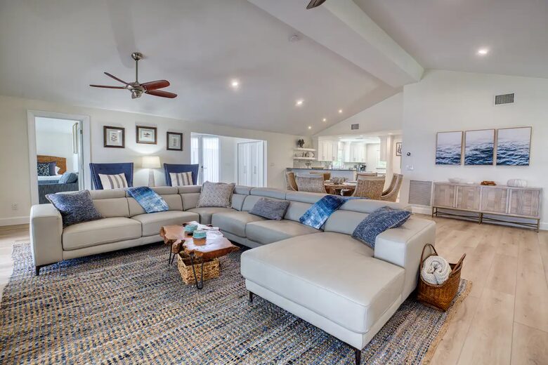 Latitude Adjustment- Beachfront with an Amazing Lit Private Fishing Dock w/ Sunrise Views - North Captiva, Florida