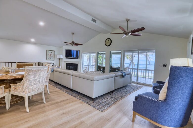 Latitude Adjustment- Beachfront with an Amazing Lit Private Fishing Dock w/ Sunrise Views - North Captiva, Florida
