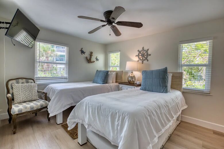 Latitude Adjustment- Beachfront with an Amazing Lit Private Fishing Dock w/ Sunrise Views - North Captiva, Florida