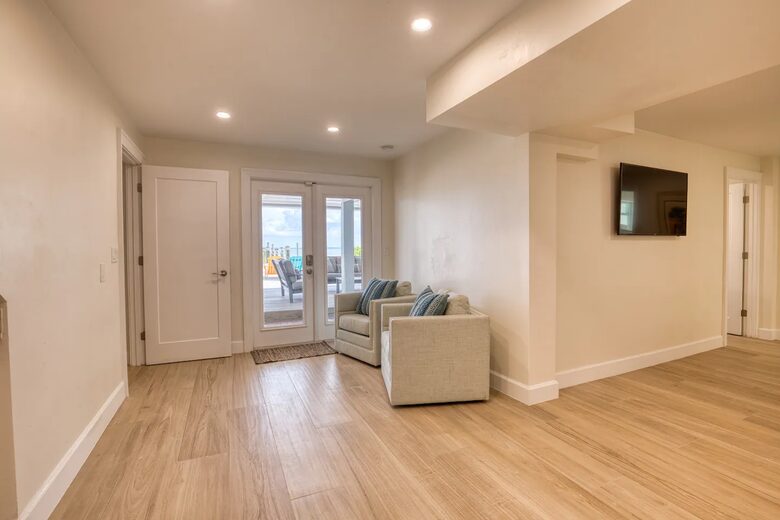 Latitude Adjustment- Beachfront with an Amazing Lit Private Fishing Dock w/ Sunrise Views - North Captiva, Florida