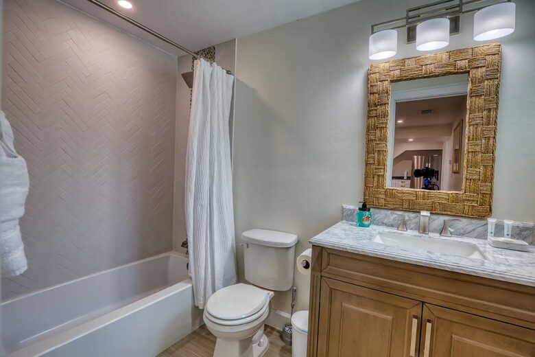 Latitude Adjustment- Beachfront with an Amazing Lit Private Fishing Dock w/ Sunrise Views - North Captiva, Florida