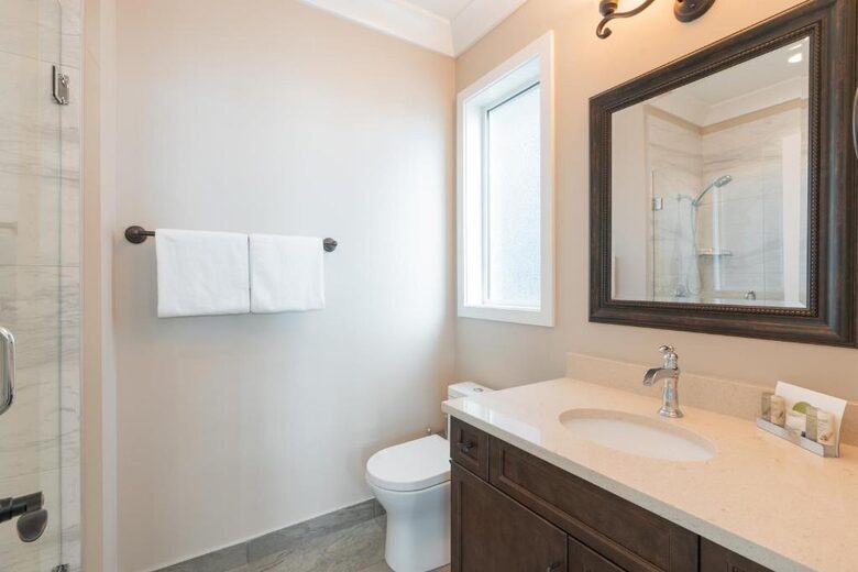 SookePoint 1-bedroom Ocean Cottage - Sooke, Canada