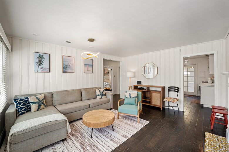 Surf Cottage - Oxnard, California