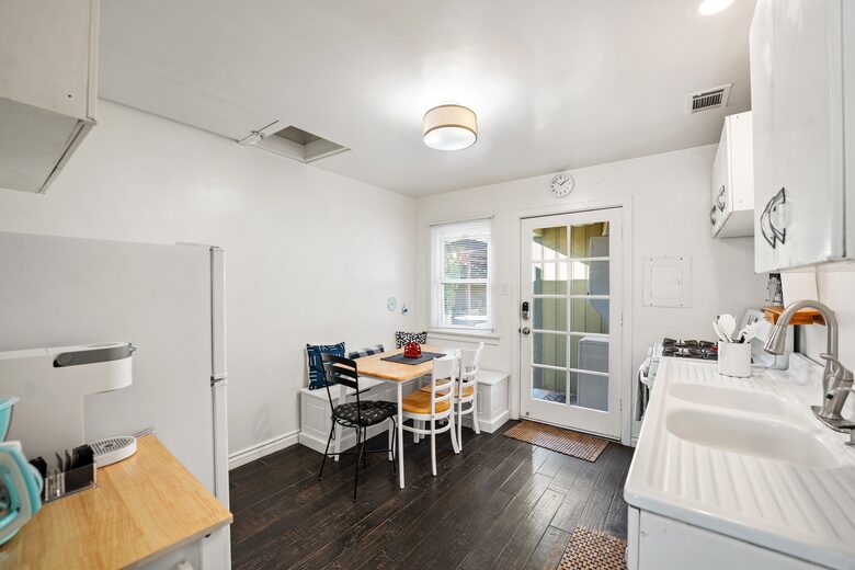 Surf Cottage - Oxnard, California