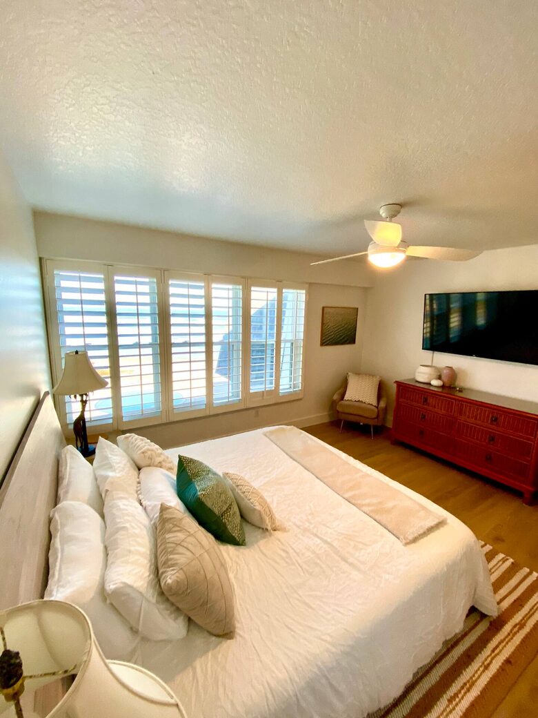 Beautiful Beachfront Villa with Heated Pool - New Smyrna Beach, Florida