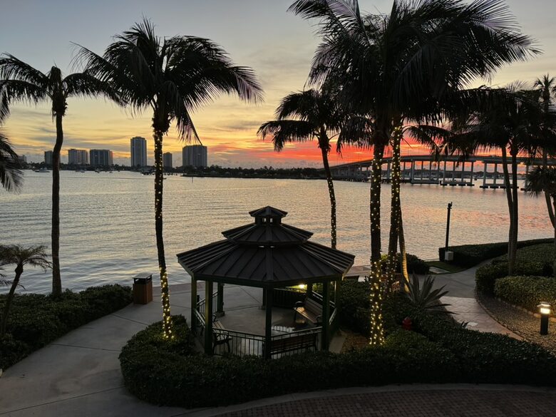 Palm Beach Marina Grande Retreat - Riviera Beach, Florida