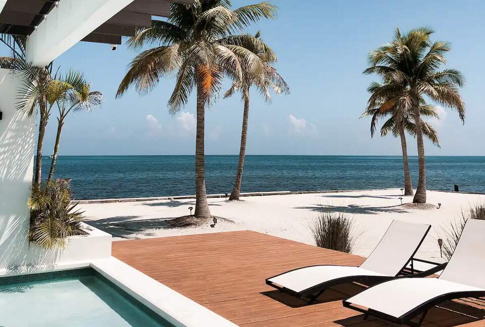 Beach Daze Retreat - Caye Caulker, Belize